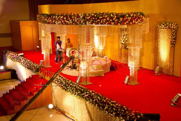 crystal wedding stage decor 